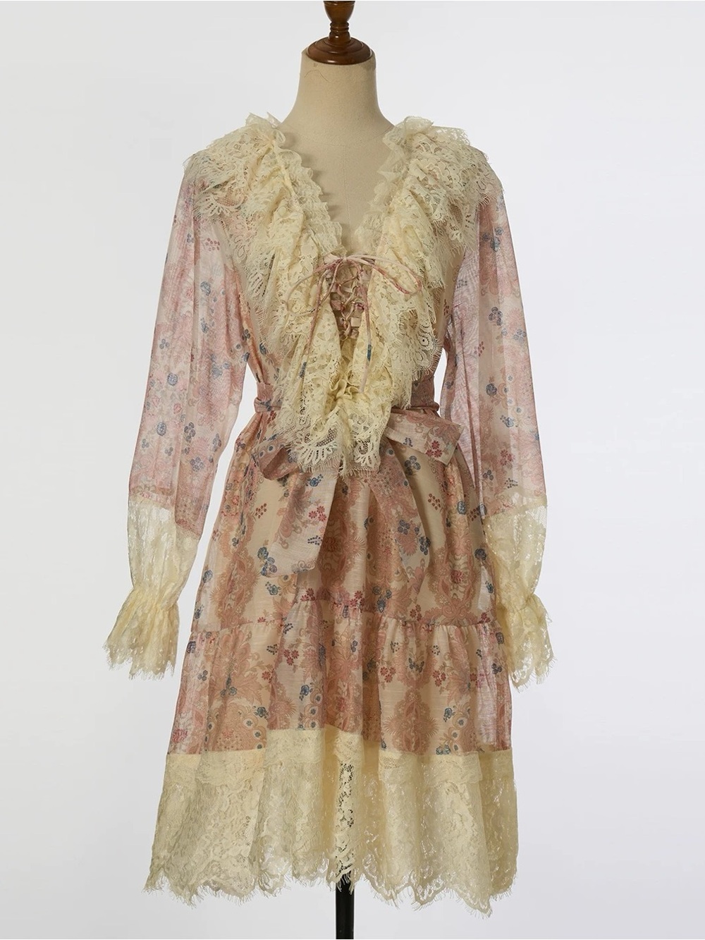 Designer-style Daylight Billow Floral Lace Trim Dress